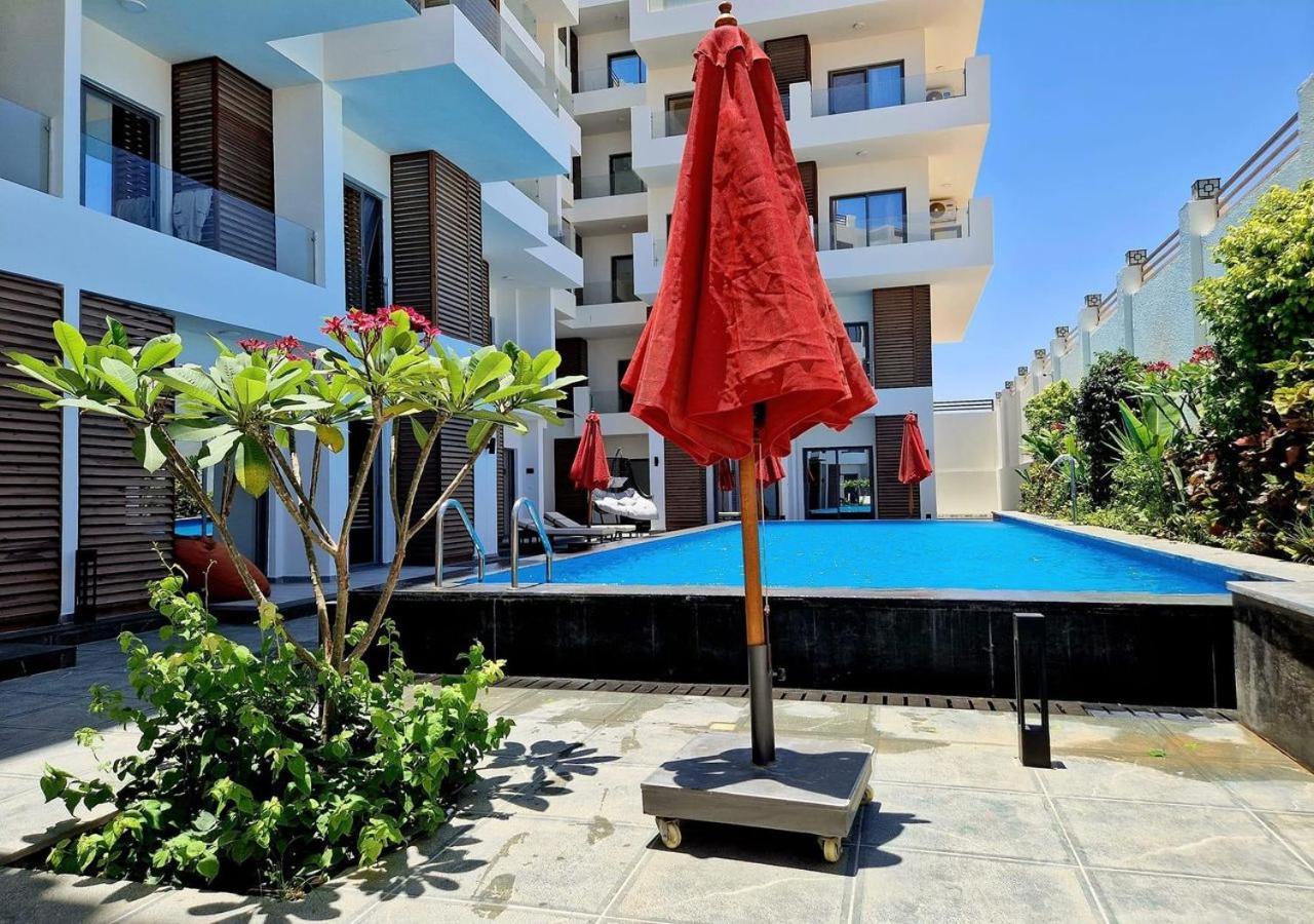 Sanctuary Sunlit Hurghada Haven With 4 Pools, Rooftop Sunsets & Gourmet Bites Steps Away Zewnętrze zdjęcie