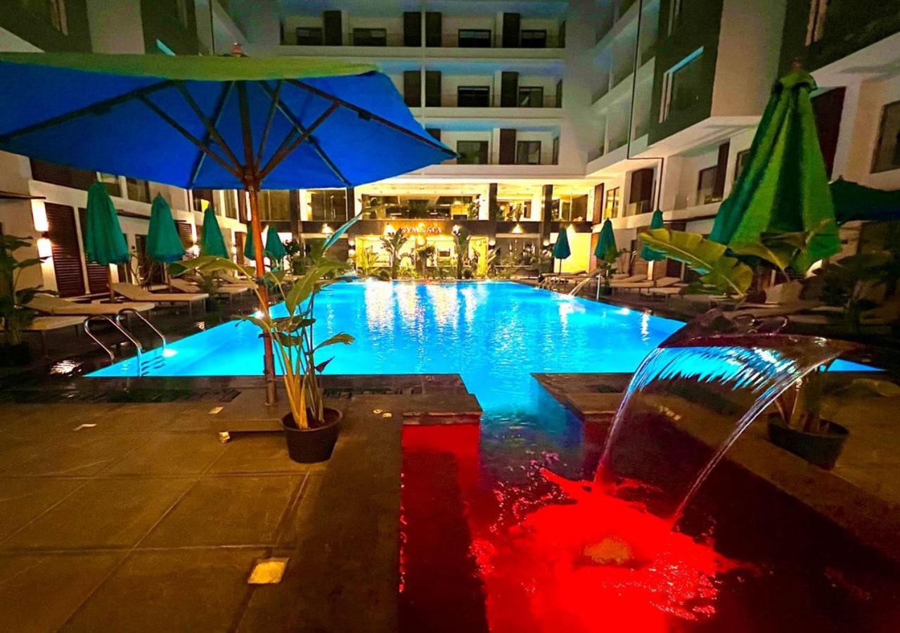 Sanctuary Sunlit Hurghada Haven With 4 Pools, Rooftop Sunsets & Gourmet Bites Steps Away Zewnętrze zdjęcie