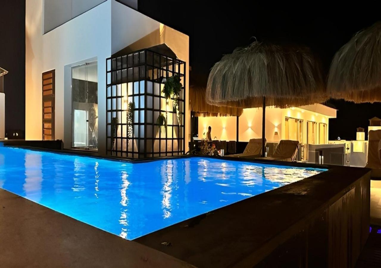 Sanctuary Sunlit Hurghada Haven With 4 Pools, Rooftop Sunsets & Gourmet Bites Steps Away Zewnętrze zdjęcie
